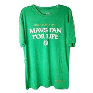 DALLAS MAVERICKS Size XL MAVS "FAN FOR LIFE" Shirt